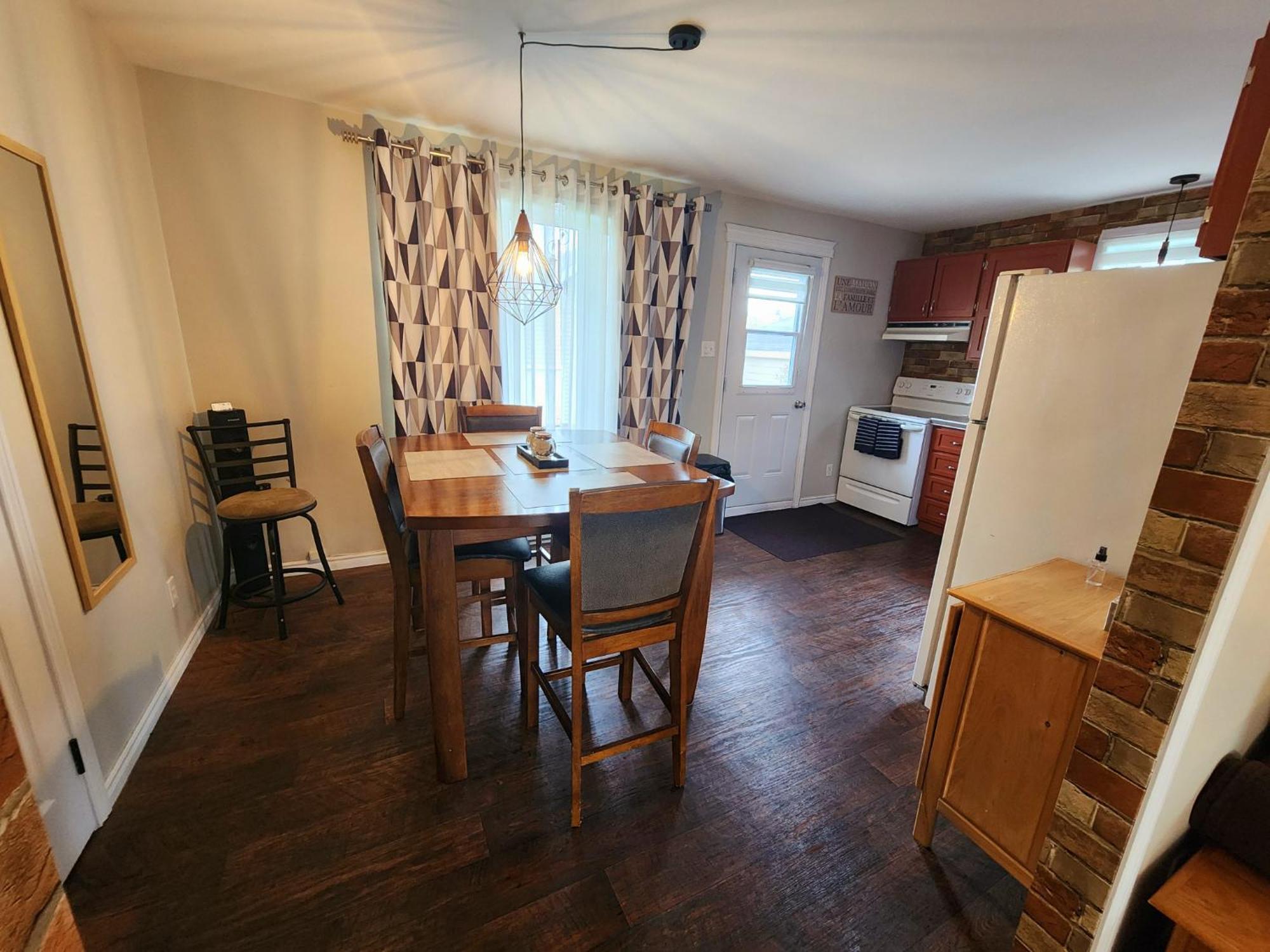 Maison St-Raymond Duplex Matane Exterior photo